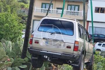  Un todoterreno se sale del camino de Telde a Valsequillo por Arenales por un despiste de su conductor/TA.